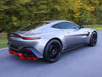 SMARTBOX - Coffret Cadeau Stage de pilotage multivolant : 2 tours en Aston Martin Vantage et 2 tours en Audi R8 sur le circuit de Lohéac -  Sport & Aventure