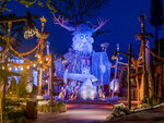 SMARTBOX - Coffret Cadeau Séjour Parc Astérix : Billets d’entrée pour 2 adultes Moyenne Saison (2 jours) et nuit à l’Hôtel Les Trois Hiboux -  Séjour