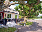SMARTBOX - Coffret Cadeau Adresses primées : menu 4 plats au restaurant Ambroisie sur les bords du lac Saint-Félix -  Gastronomie