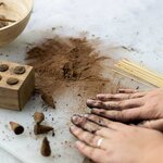 DIY encens - 100 Bâtonnets nus en bambou + Poudre Patchouli Tendre et poudre de finition