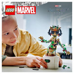 LEGO® Marvel 76297 - Le Set Danse de Bébé Groot avec Fonction Interactive et Accessoires Personnalisables