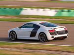 SMARTBOX - Coffret Cadeau Stage de pilotage : 5 tours sur le circuit de La Ferté-Gaucher en Audi R8 V10 - Sport & Aventure