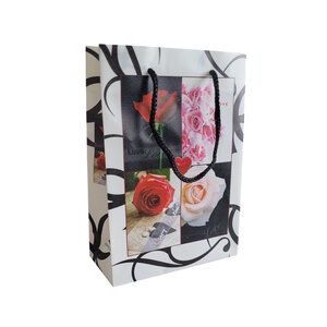 Pochette Cadeau Souple en Plastique  Élégante et Pratique - Roses