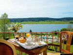 SMARTBOX - Coffret Cadeau 2 jours en famille en hôtel 3* avec vue sur le lac à la frontière suisse -  Séjour