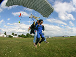 SMARTBOX - Coffret Cadeau Saut en parachute en tandem près de Dijon -  Sport & Aventure