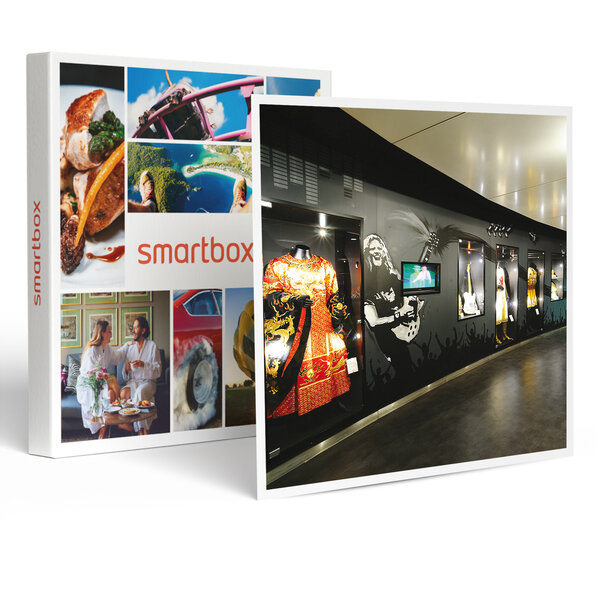 SMARTBOX - Coffret Cadeau Visite des coulisses du Stade de France en famille pour 2 adultes et 2 enfants -  Sport & Aventure