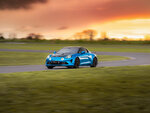 SMARTBOX - Coffret Cadeau Stage de pilotage : 2 tours sur le circuit de Fay de Bretagne en Alpine A110 R -  Sport & Aventure