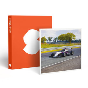SMARTBOX - Coffret Cadeau Stage de pilotage monoplace : 21 tours sur le circuit de Fontenay-le-Comte en Formule 4 Tatuus - Sport & Aventure