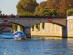 SMARTBOX - Coffret Cadeau 2h de balade en bateau bus avec coupe de champagne pour 2 à Paris -  Sport & Aventure