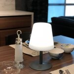 LUMISKY Lampe de table LED sans fil Standy Mini Rock - H 25 cm - Gris et blanc