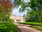 SMARTBOX - Coffret Cadeau Dégustation de 4 cuvées  balade et pique-nique pour 2 dans les jardins d’un château du Beaujolais -  Sport & Aventure