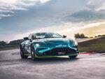SMARTBOX - Coffret Cadeau Stage de pilotage : 2 tours de circuit au volant d'une Aston Martin Vantage F1 Edition -  Sport & Aventure