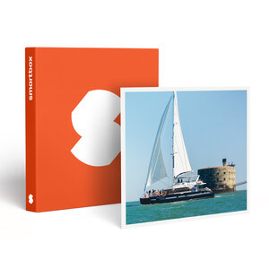 SMARTBOX - Coffret Cadeau Croisière d'1h30 en catamaran pour 2 adultes et 2 enfants au fort Boyard -  Sport & Aventure