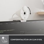 Webcam Logitech Brio 300 Full HD avec confidentialite  micro a reduction de bruit  USB-C - Blanc