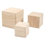 3 cubes en bois 5 / 6 / 8 cm