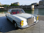 SMARTBOX - Coffret Cadeau - Visite guidée de Paris en famille en Mercedes 280 SE avec repas au restaurant -