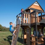 Aire de jeux avec balançoire et toboggan - Canyon Creek