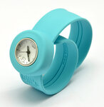 Montre mini bracelet bleu turquoise et cadran blanc