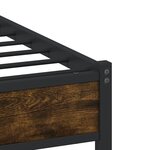 vidaXL Cadre de lit en métal sans matelas chêne fumé 120x200 cm