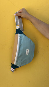 La banane imperméable et réfléchissante Vert / Jaune