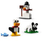 LEGO 11012 Classic Briques Blanches Créatives Premier Jeu de Construction avec Bonhomme de Neige pour Enfant de 4 Ans et +