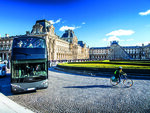 SMARTBOX - Coffret Cadeau Repas insolite 4 plats et visite de Paris dans le bus à impériale Champs-Élysées -  Gastronomie