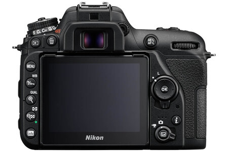 Nikon nikon d7500 + af-s dx nikkor 18-140mm vr - réflex numérique 20.9 mp - ecran inclinable 3.2' - vidéo ultra hd - wi-fi