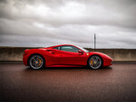 SMARTBOX - Coffret Cadeau Stage de pilotage : 2 tours sur le circuit de Lohéac en Ferrari F488 GTB -  Sport & Aventure