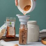 Mortier et pilon en grès blanc + cardamome verte entière bio - 40 g