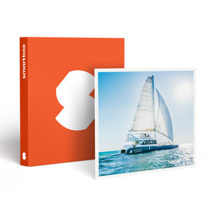 SMARTBOX - Coffret Cadeau Croisière festive en catamaran pour 2 avec DJ et dîner 3 plats près de la Grande-Motte - Sport & Aventure