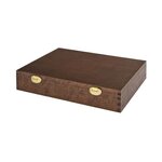 Coffret en bois massif pour 192 muselets de champagne.