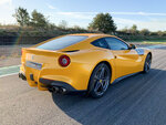 Session 6 tours au volant d'une ferrari f12 sur le circuit château-gaillard près de lyon - smartbox - coffret cadeau sport & aventure