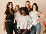 SMARTBOX - Coffret Cadeau 1 mois de cours de yoga en studio à Paris ou en vidéo à la demande -  Sport & Aventure