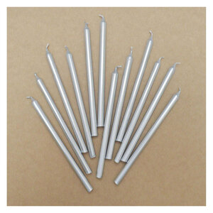12 bougies longues argentées - 12cm