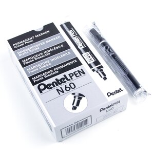 Marqueur permanent N60 corps alu pointe biseautée Noir x 12 PENTEL