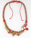 Collier africain rouge