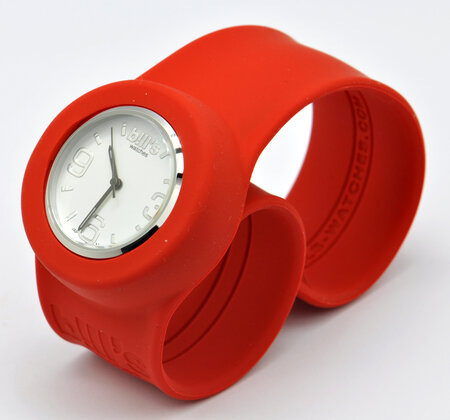 Montre classic bracelet rouge et cadran blanc