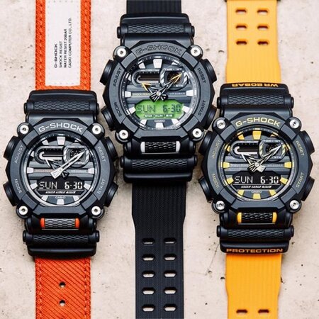 Montre g shock noir et sales or