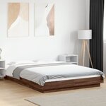 vidaXL Cadre de lit avec lumières LED chêne marron 135x190 cm