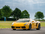 SMARTBOX - Coffret Cadeau Pilotage pour enfant : 2 tours sur circuit en Lamborghini Gallardo -  Sport & Aventure