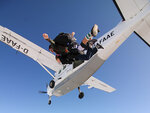 SMARTBOX - Coffret Cadeau Saut en parachute avec moniteur à 4200 m d'altitude en semaine près de Saint-Quentin -  Sport & Aventure