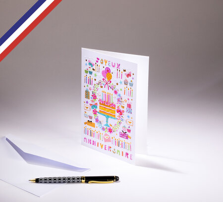 Carte double miniature créée et imprimée en france  sur papier certifié pefc - joyeux anniversaire - gâteau  cadeaux  bougies et fleurs