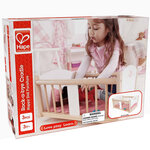 Hape berceau pour poupée e3601