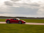 SMARTBOX - Coffret Cadeau Frissons sur le circuit de La Ferté-Gaucher : 2 tours à bord d'une Ferrari 488 GTB -  Sport & Aventure