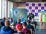 SMARTBOX - Coffret Cadeau 6 tours au volant d’une Formule Renault 2.0 sur le circuit de la Ferté-Gaucher -  Sport & Aventure