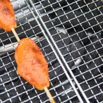 Barbecue à charbon portable BBQ grill sur pied dim. 104L x 30l x 68H cm acier inox.