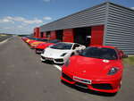 SMARTBOX - Coffret Cadeau - 6 tours de circuit en pilotage de Ferrari 458 Italia, Alpine A110 et Audi R8 FSI S-tronic à La Ferté-Gaucher -