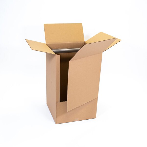 Carton vêtements petite penderie