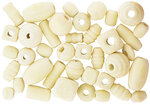 Perles en bois assorties naturel 0 5 à 2 cm 50g  environ 60 pièces