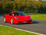 Pilotagesur le circuit du pôle mécanique de haute saintonge : 4 tours au volant d'une ferrari 458 italia - smartbox - coffret cadeau sport & aventure